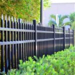 Какие ворота лучше поставить в гараж: сравнение основных вариантов